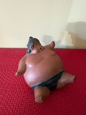 Ceramic Sumo Wrestler Incense Burner Ashtray Figurine in Brown and Black